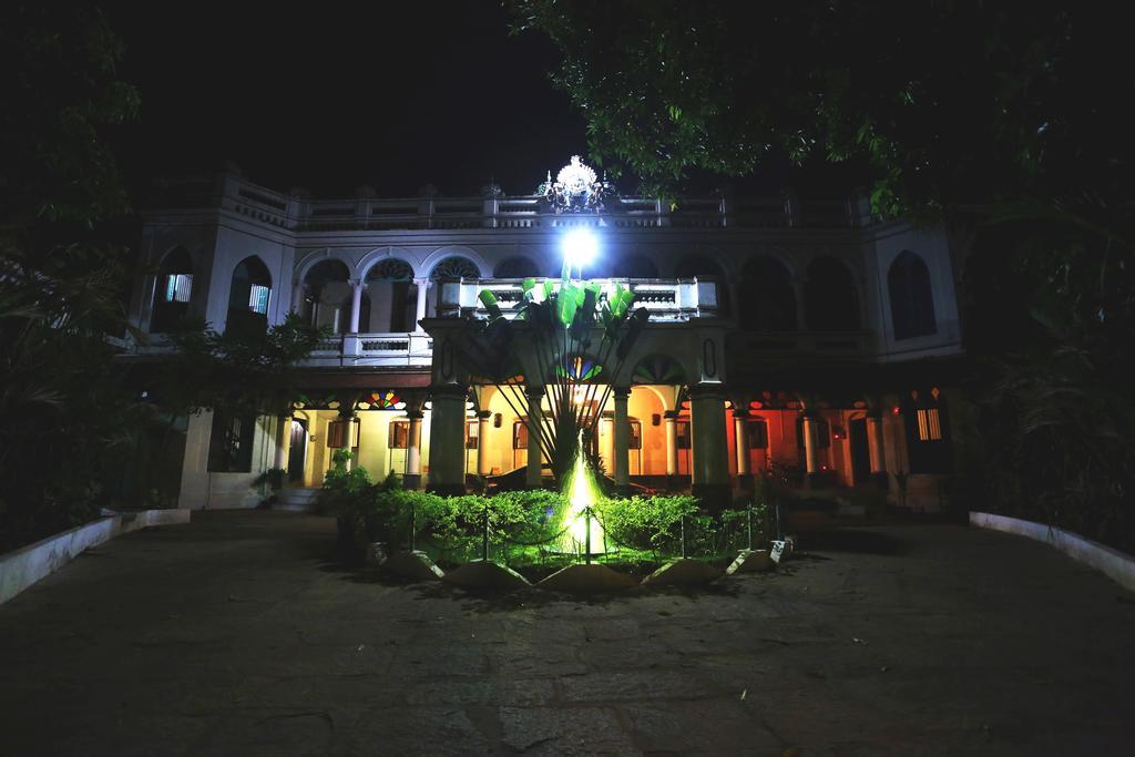 Chettinadu Mansion - An Authentic Heritage Palace Kānādukāttān Bagian luar foto